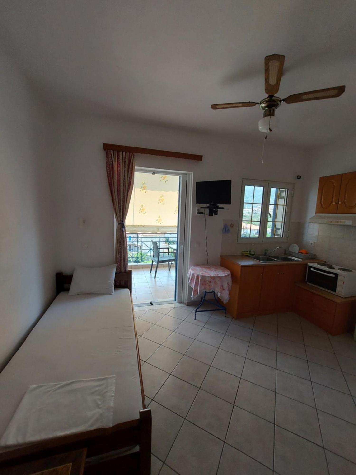 Matina Apartments Tyros Kamer foto